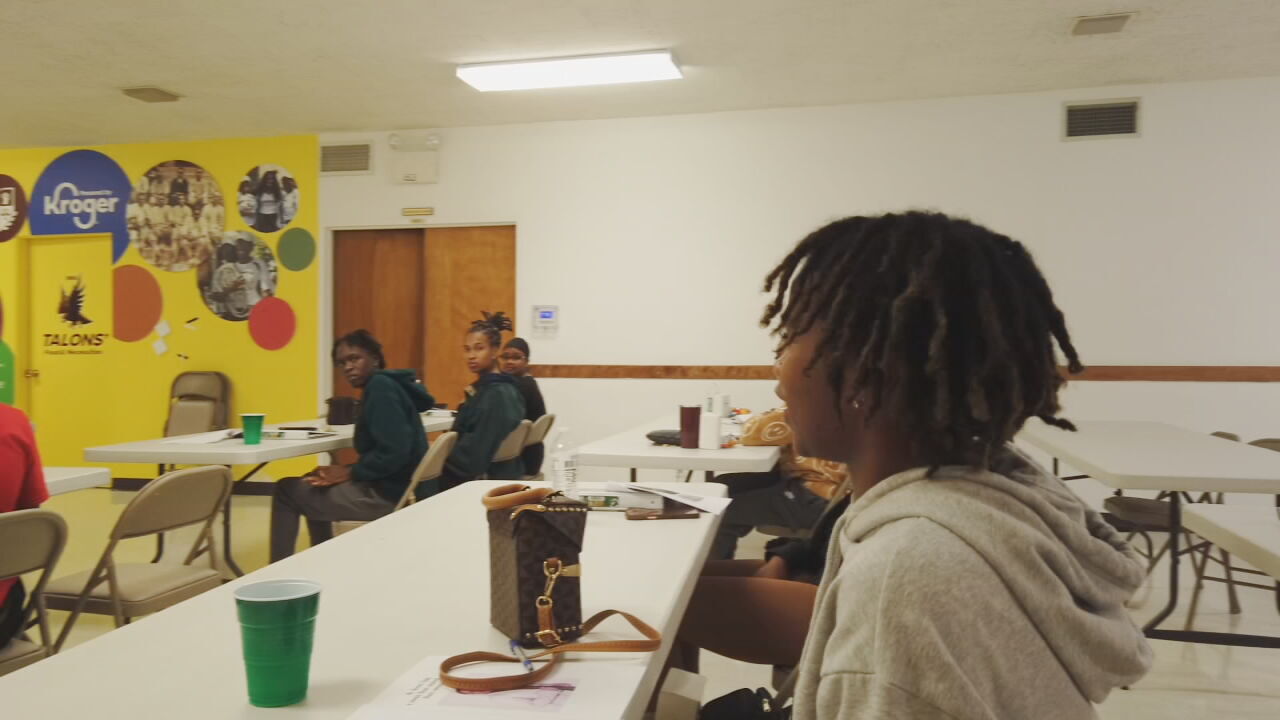 Louisville college students take part in program created to attract more to medical field